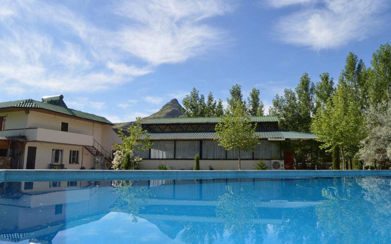 Crossway Camping Yeghegnadzor Exterior photo